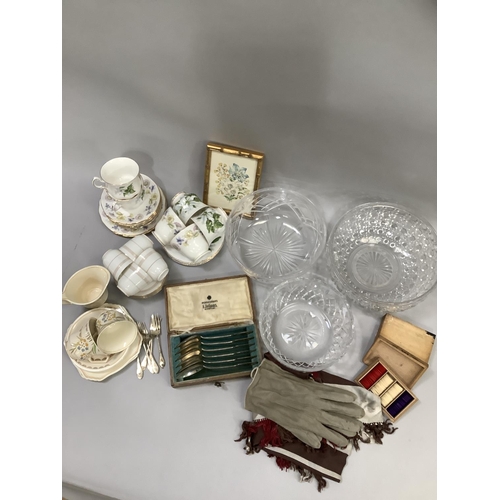 91 - A collection of tea ware including Paragon, silver plated spoons, two sets of counters in boxes, sil... 