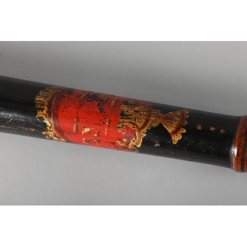 39 - AN EARLY 19TH CENTURY TRUNCHEON, probably George IV, painted and gilt with a crown over scroll work ... 