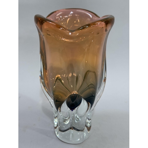 65 - A late 1960s/early 1970s art glass vase, 19cm high