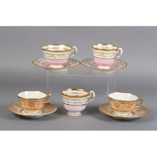 84 - A PAIR OF FLIGHT, BARR & BARR WORCESTER PORCELAIN TEA CUPS AND SAUCERS AND MATCHING BREAKFAST CUP, c... 