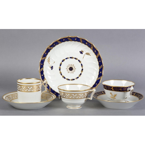 85 - A FLIGHT, BARR & BARR WORCESTER PORCELAIN TRIO circa 1830 of teacup, saucer and coffee can, the whit... 