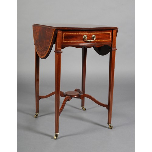 502 - AN EDWARD VII MAHOGANY AND SATINWOOD BANDED PEMBROKE TABLE, having twin oval drop leaves, drawer to ... 