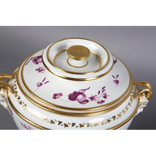 7 - A FLIGHT, BARR AND BARR WORCESTER PORCELAIN FRUIT COOLER AND COVER AND TWELVE DESSERT PLATES, circa ... 