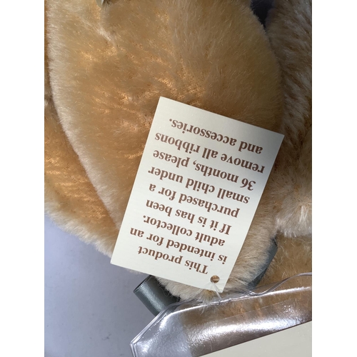 31 - A special edition bear for the Dean's Collectors Club, Hardy,  no. 4073, blonde plush, button eyes, ... 