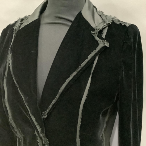 275 - A Bottega Veneta black velvet evening jacket with silk seam trims, buttons and pockets, lined, Size ... 