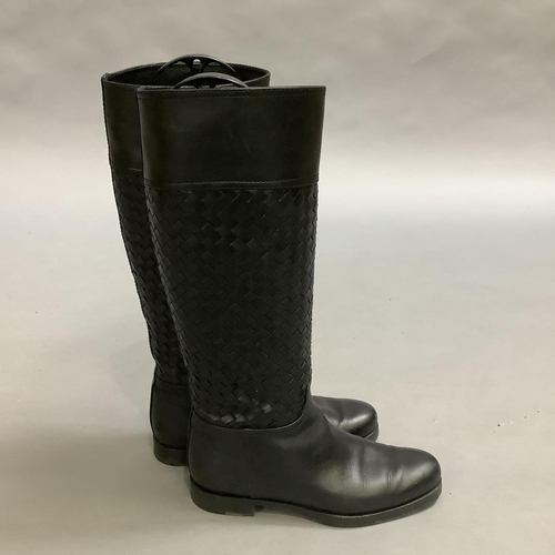 290 - A pair of Bottega Veneta lady's knee-high boots in black leather with woven intreccio detail, Size 3... 
