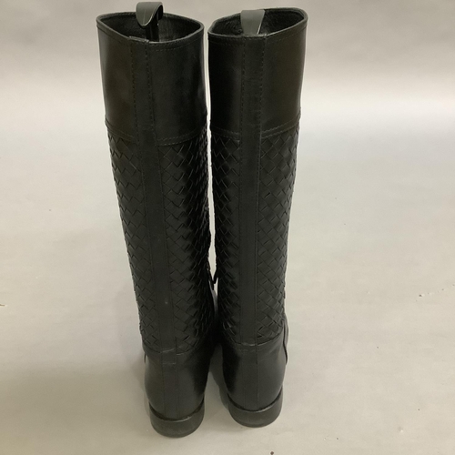 290 - A pair of Bottega Veneta lady's knee-high boots in black leather with woven intreccio detail, Size 3... 