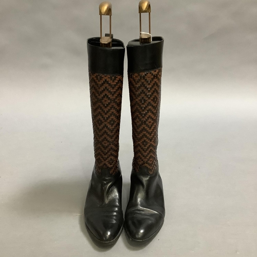 291 - A pair of Creazioni Funke Roma lady's knee-high boots in black and tan leather with woven detail, Si... 