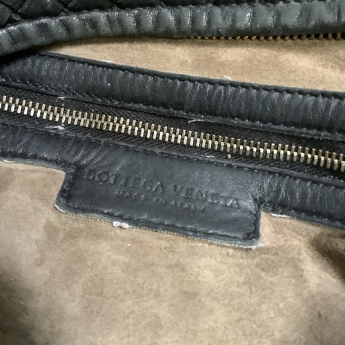 294 - A Bottega Veneta (Italian) Hobo black leather intrecciato soft shell shoulder bag, 48cm approximatel... 