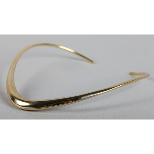 260 - A ‘VEE NECKPIECE’ BY MICHAEL GOOD, in yellow metal (tests as 18ct gold), approximate weight 36.7g