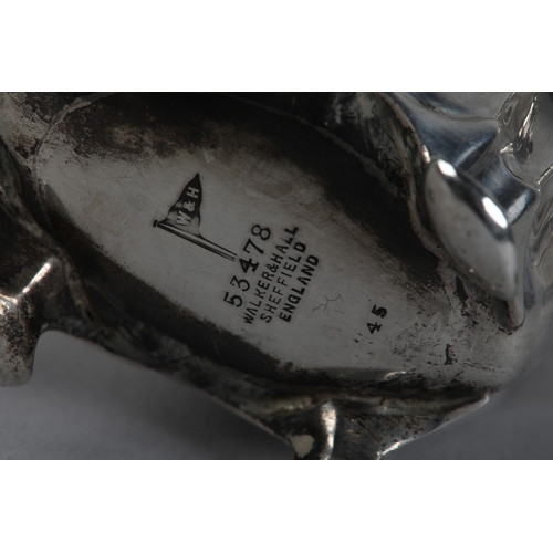 222 - AN EDWARD VII FOUR PIECE SILVER TEA SET, Chester 1906-1907 for Walker and Hall, pattern number 53478... 