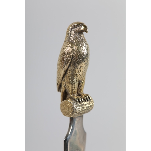 221 - AN ELIZABETH II SILVER PAPERKNIFE, Sheffield 1986, for Roberts & Belk, the handle cast as a silver g... 