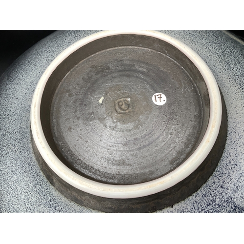 15 - PETER SPARREY (XX-XXI), A bowl, finely potted and speckled pale blue, grey, blue and aubergine, pott... 