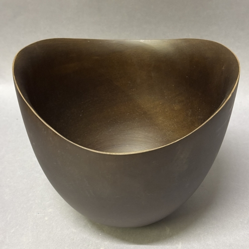 37 - Four 'Sculpture in Wood' crescent bowl (4) Ref: 374501