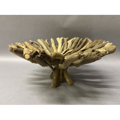 38 - Large driftwood fruit stand, 22cm high x 37cm diameter Ref: 500810