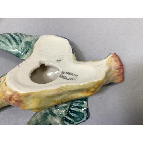 27 - A set of three Beswick graduated kingfisher wall plaques, impressed mark model 729-1,-2,-3, 12cm, 15... 
