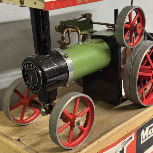 11B - A Mamod T.E.1 Traction Engine, including steering extension bars, filling funnel, burner box and ins... 