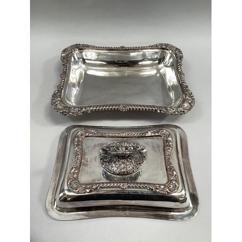 6 - A pair of heavy plated on copper tureens and covers with foliate detachable handles, gadroon, shell ... 