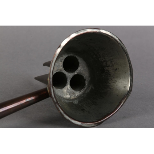 36 - AN EARLY 20TH CENTURY EGG THREAD FUNNEL, copper, tin lined on a turned treen handle, 29cm long
