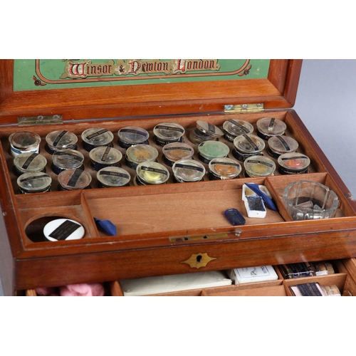 20 - A 19TH CENTURY WINSOR & NEWTON'S ILLUMINATING COLOURS AND MATERIALS MAHOGANY CASE with drawer c1870,... 