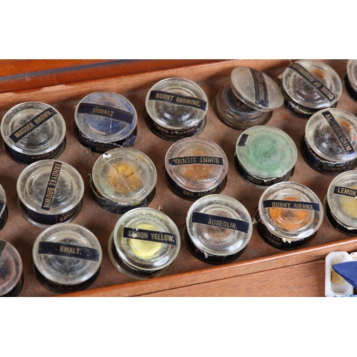 20 - A 19TH CENTURY WINSOR & NEWTON'S ILLUMINATING COLOURS AND MATERIALS MAHOGANY CASE with drawer c1870,... 