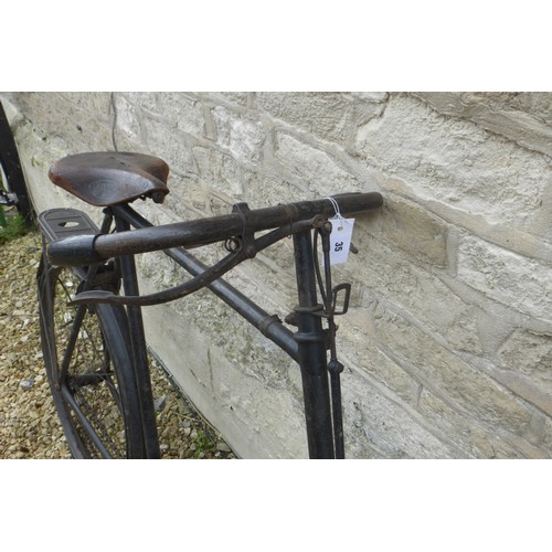 221 - A Gentleman's Bicycle, 24 inch frame, plunger front brake, inch pitch chain and crank

Please note w... 