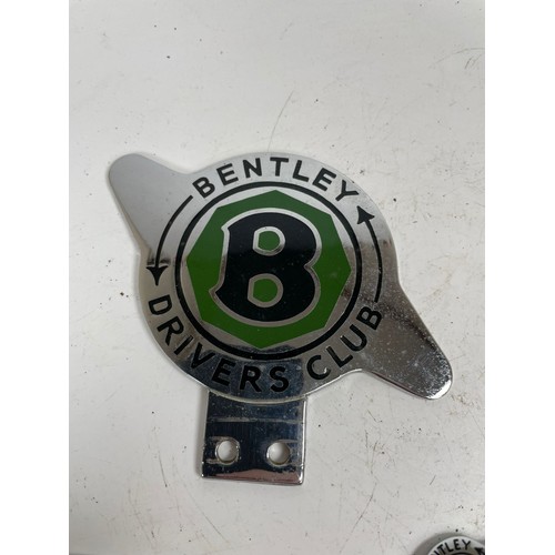 28 - 5no Motoring Badges: Bentley Drivers Club, AC Owners Club, City and Guilds Motor Club, Bugatti Owner... 