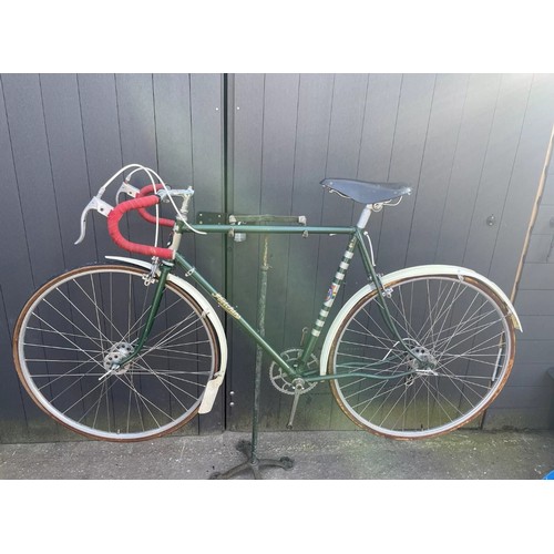 269 - Vintage Hetchins Vade Mecum 'Curly' Road Bicycle 58cm Frame with 58cm Top Tube. Fitted with Dunlop L... 