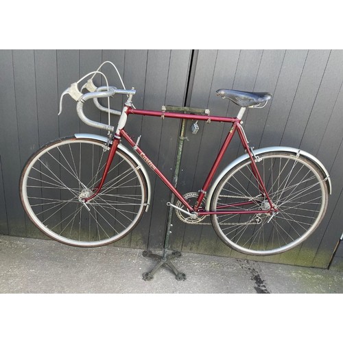 272 - Vintage Carlton Continental Road Bicycle 58cm Frame with 58cm Top Tube. An older restoration in need... 