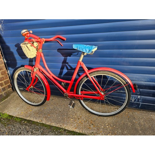 279 - Vintage Girls Hercules Bicycle in red paint with blue vinyl saddle, 20