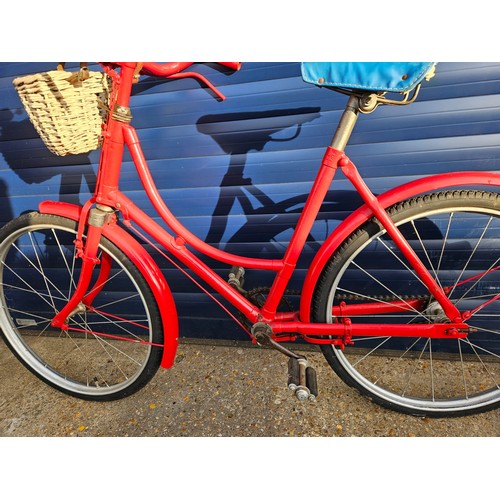 279 - Vintage Girls Hercules Bicycle in red paint with blue vinyl saddle, 20