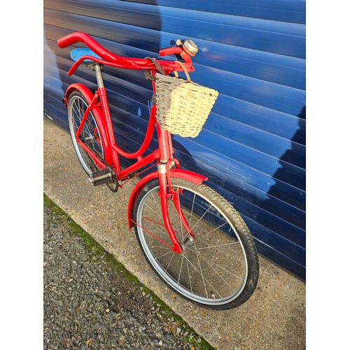 279 - Vintage Girls Hercules Bicycle in red paint with blue vinyl saddle, 20