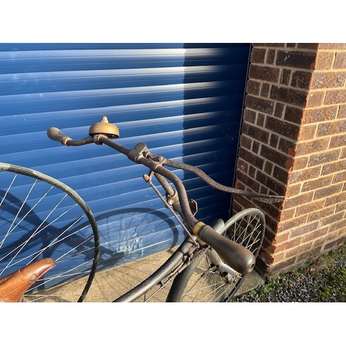 283 - Cunard No.7 Tricycle

Manufactured by F.J. Gibbons of Church Lane, Wolverhampton. Price new was £24 ... 