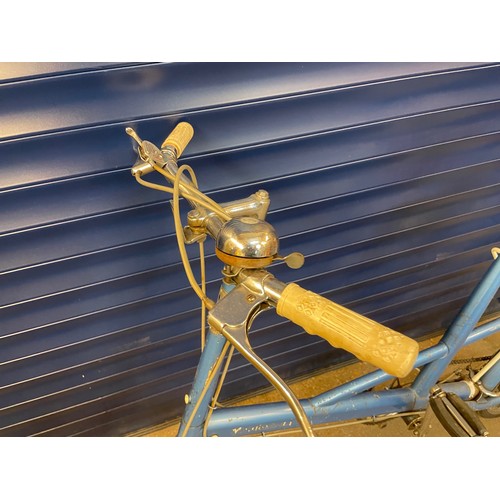 285 - 1964 Moulton 'Standard' little used and never dismantled. Includes two transfers. Frame No 64/320654... 