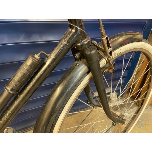 286 - 1943/44 BSA Sunbeam 'Royal Light Tourist' W3 in Wartime Finish. Philidyne lighting set, new tyres, n... 