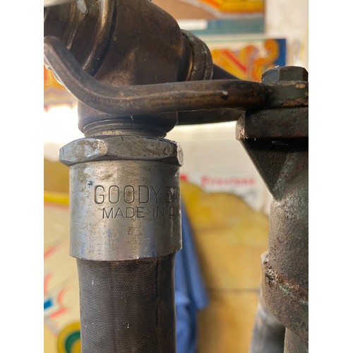 100 - Avery Hardoll CH1 Hand Crank Fuel Pump, Very original.

Please note we are unable to offer shipping ... 