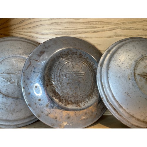 31 - Austin Motor Car Wheel Hubs
Shipping Category C