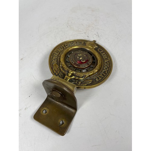 17 - Royal Automobile Club Associate Badge (Leciester). For Leicestershire Automobile Club by Kington & C... 