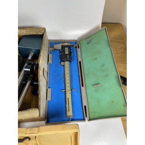 34 - Selection of Micrometeres and other Tools.
Shipping Rate C