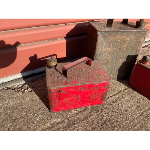 50 - A 2 Gallon Shell BP Petrol Can and 2no 1 Gallon Cans

Shipping Rate C