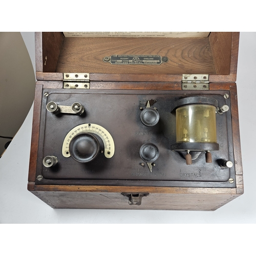 22 - The British Thomson Houston co ltd (B.T.H), Crystal Wireless Receiver. In wooden case, measuring 29x... 