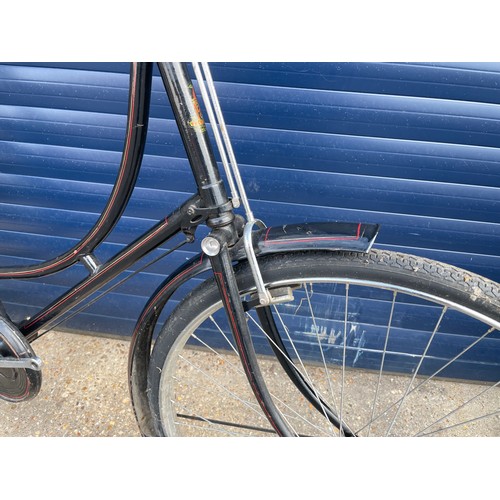 129 - Raleigh Loop Frame Ladies Bicycle, 28