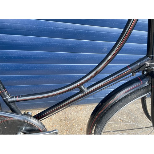 129 - Raleigh Loop Frame Ladies Bicycle, 28