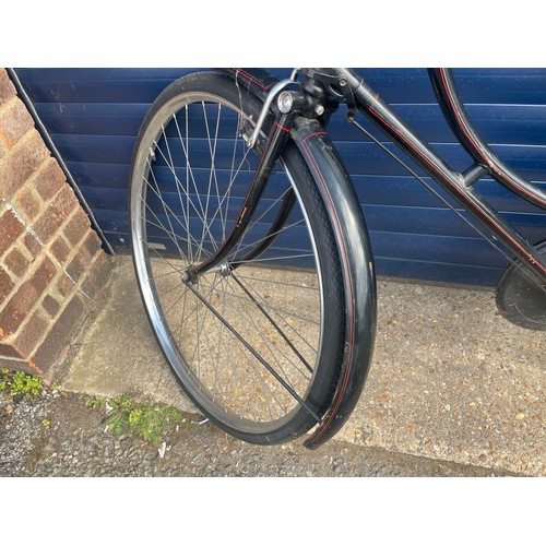 129 - Raleigh Loop Frame Ladies Bicycle, 28