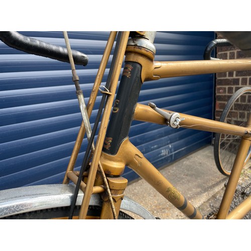 131 - The Evans Tandem Tricycle, very original, Gold colour, Resilion Brakes, Cyclo Gears.


In House Ship... 