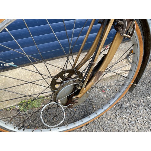 131 - The Evans Tandem Tricycle, very original, Gold colour, Resilion Brakes, Cyclo Gears.


In House Ship... 