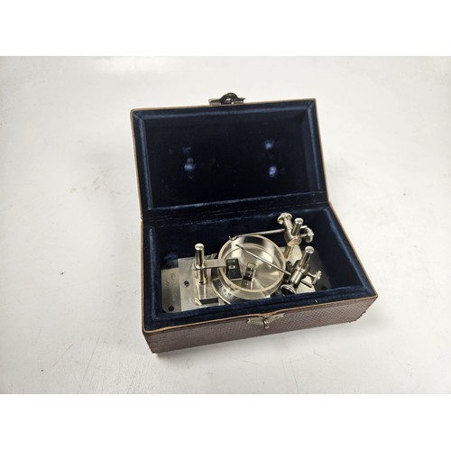 5 - Carl Zeiss Jena Prismen Rotator No.705, c1890s, In original box.

Shipping Rate B