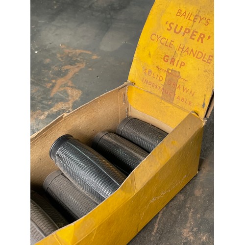 517 - Baileys Super Handle Grip Shop Display Box and Contents

Shipping Rate B