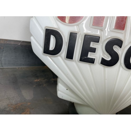 512 - Shell Diesoline Petrol Pump Globe, original globe, chip to neck as photos

In house shipping unavail... 