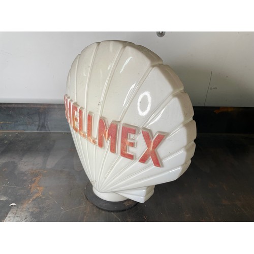 513 - Shellmex Petrol Pump Globe, an original globe, no chips to neck, good condition

In house shipping u... 